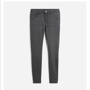 1822 Demetria Grommet Skinny Jeans